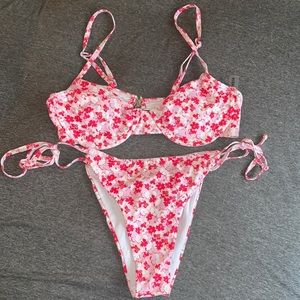 Pink and Red Floral Shein bikini set! Top and bottom Size Medium!